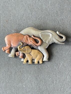 VINTAGE Tri-Color RAISED TRUNKS Elephant Family Brooch